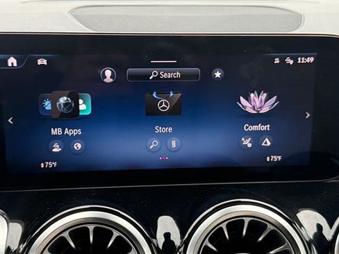 Used 2025 Mercedes-Benz GLB 250 image 23