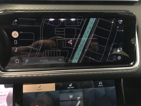 Used 2023 Land Rover Range Rover Velar S image 20