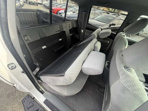 Used 2011 Toyota Tacoma PreRunner w/ SR5 Pkg #2 image 39