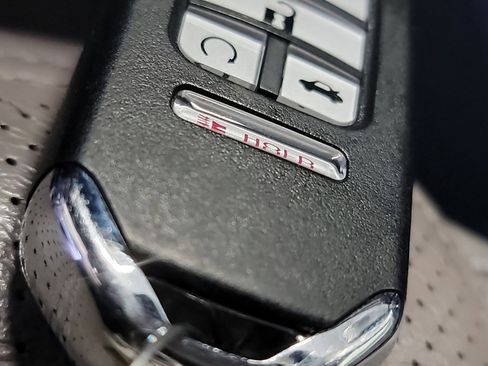 Used 2018 Honda CR-V Touring image 32