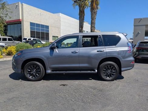 Used 2023 Lexus GX 460 Premium w/ Premium Package image 9