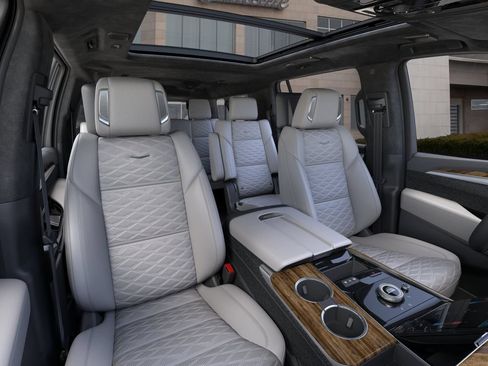 New 2026 Cadillac Escalade ESV Platinum Sport AWD/4WD image 16