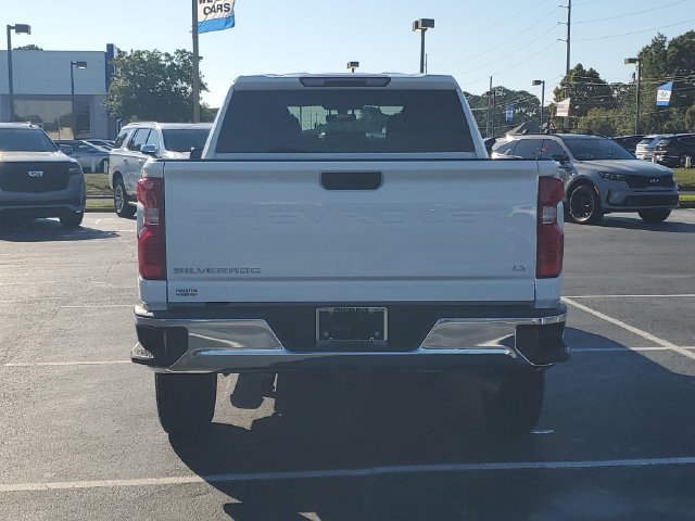 Used 2022 Chevrolet Silverado 2500 LT w/ Convenience Package AWD/4WD image 5