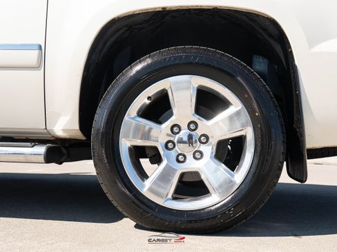 Used 2013 Chevrolet Avalanche LTZ image 11