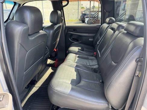 Used 2007 Chevrolet Silverado 2500 LT w/ Onstar Plus Package AWD/4WD image 23