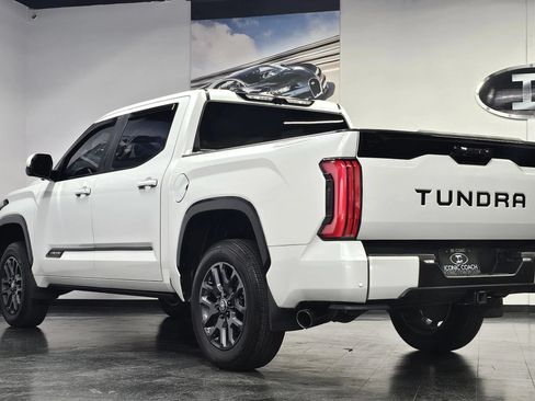 Used 2024 Toyota Tundra Platinum AWD/4WD image 31
