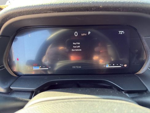 Used 2023 Jeep Grand Cherokee Altitude image 20