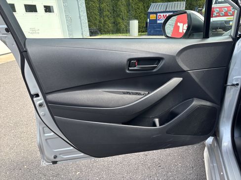 Used 2024 Toyota Corolla LE FWD image 16