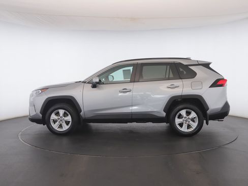 Used 2020 Toyota RAV4 XLE w/ XLE Grade Weather Package AWD/4WD image 18