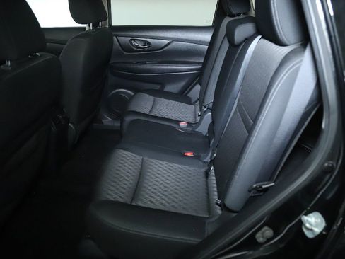 Used 2017 Nissan Rogue SV w/ SV Premium Package AWD/4WD image 14