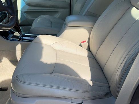 Used 2011 Cadillac DTS Luxury image 26