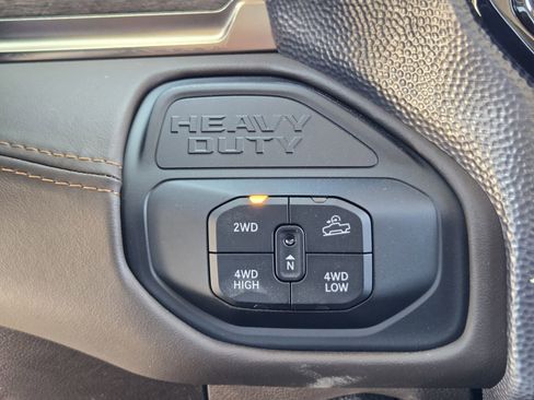 New 2025 RAM 2500 Limited image 18