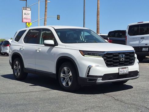 Used 2024 Honda Pilot EX-L image 6
