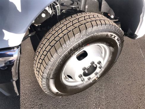 New 2026 Ford F350 XLT w/ XLT Premium Package image 10