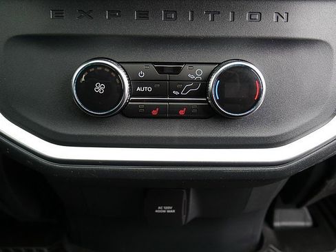 Used 2025 Ford Expedition Tremor image 70