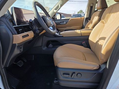 New 2026 INFINITI QX80 Luxe w/ Cargo Package image 11
