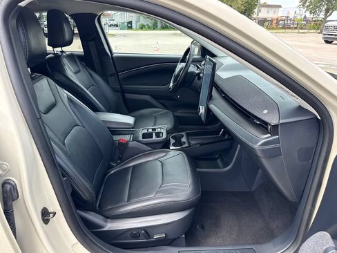 Used 2025 Ford Mustang Mach-E Premium RWD image 29