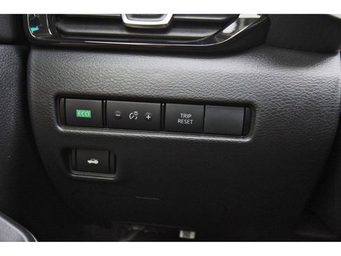 Certified 2025 Nissan Sentra SV w/ SV Premium Package image 22