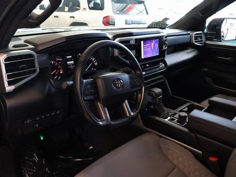 Used 2025 Toyota Tundra SR5 w/ SR5 Convenience Package AWD/4WD image 6