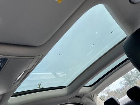 Used 2015 Mercedes-Benz C 300 Sedan image 29