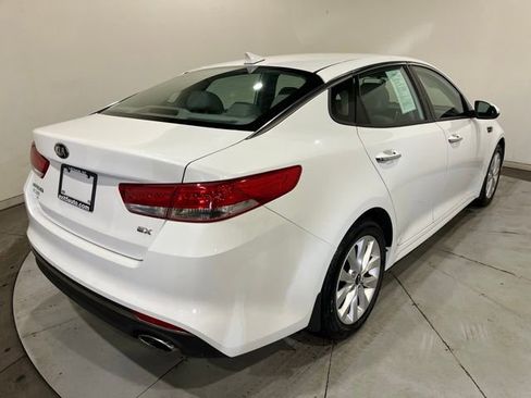 Used 2016 Kia Optima EX image 9