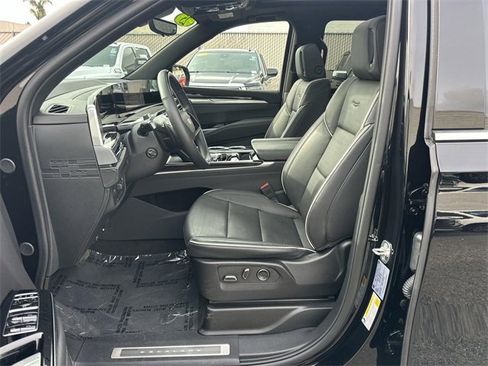 Used 2025 Cadillac Escalade ESV Premium Luxury image 19