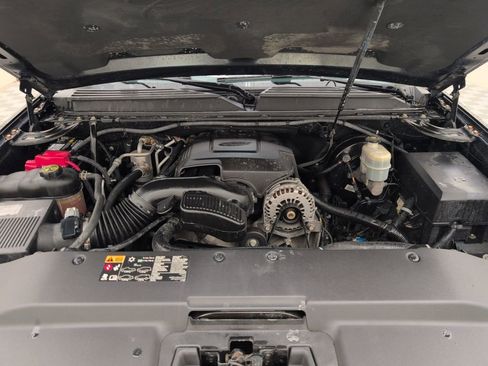 Used 2013 Cadillac Escalade ESV Platinum image 42