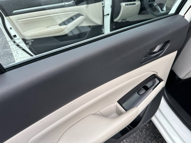 Used 2023 Nissan Altima 2.5 SV w/ SV Premium Package FWD image 25