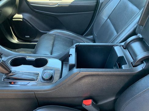 Used 2019 GMC Acadia SLT AWD/4WD image 37