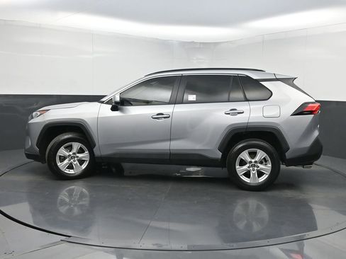 Used 2021 Toyota RAV4 XLE w/ Convenience Package FWD image 40