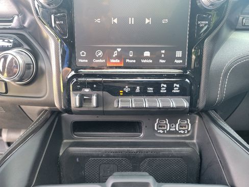 Used 2022 RAM 1500 Limited w/ Night Edition AWD/4WD image 22