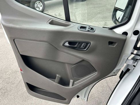Used 2022 Ford Transit 350 DRW RWD image 34