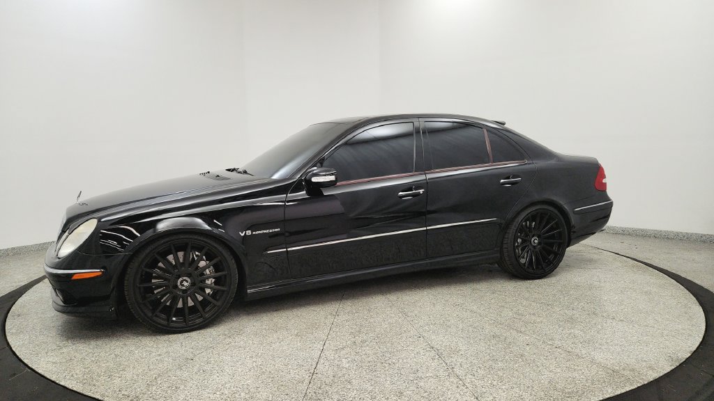 Used 2005 Mercedes-Benz E 55 AMG Sedan image 2