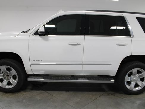 Used 2017 Chevrolet Tahoe LT w/ LT Signature Package RWD image 6