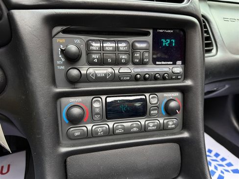 Used 2004 Chevrolet Corvette Coupe w/ Roof Package image 52