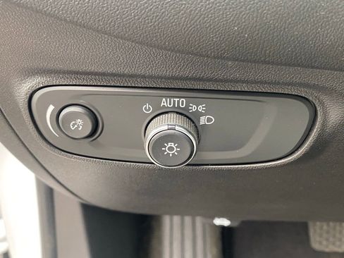 Used 2024 Chevrolet Equinox LT image 11