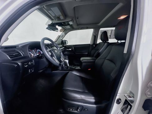 Used 2022 Toyota 4Runner TRD Off-Road Premium w/ Moonroof Package AWD/4WD image 14