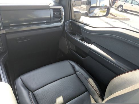 Used 2024 Ford F250 Lariat w/ Lariat Ultimate Package image 17