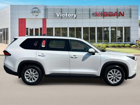 Used 2024 Toyota Grand Highlander AWD image 2