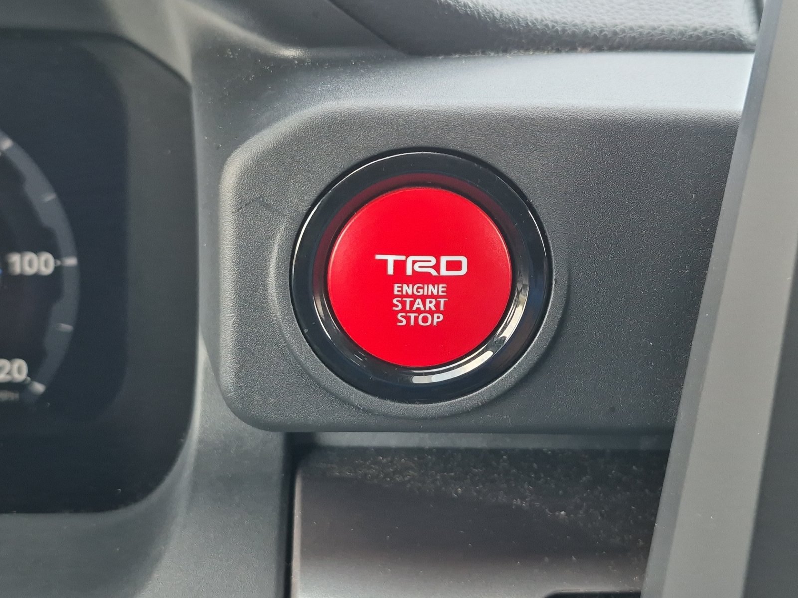 Certified 2025 Toyota Tacoma TRD Off-Road AWD/4WD image 19