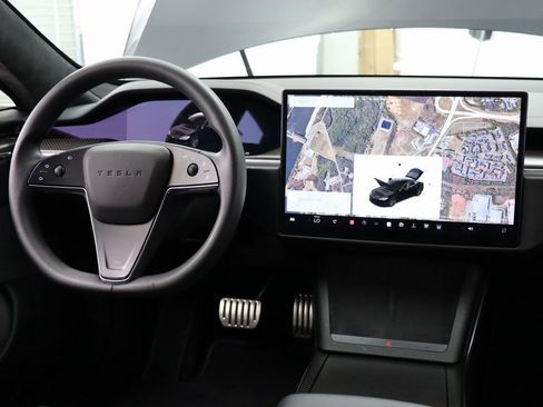 Used 2021 Tesla Model S Plaid image 29