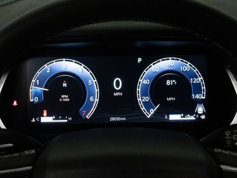 Used 2025 Jeep Grand Cherokee Altitude AWD/4WD image 18