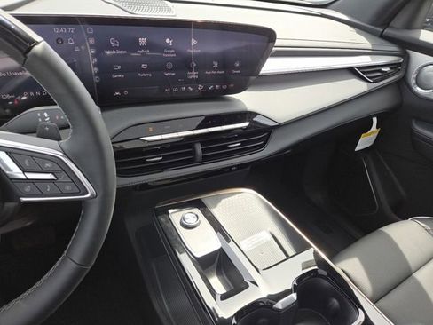 New 2026 Buick Enclave Avenir w/ Super Cruise Package FWD image 39