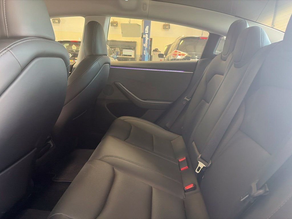 Used 2024 Tesla Model 3 Standard Range RWD image 8