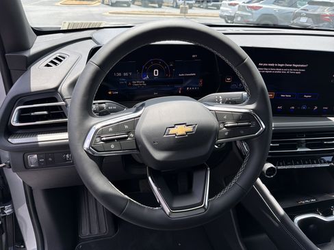 New 2026 Chevrolet Traverse LT FWD image 25