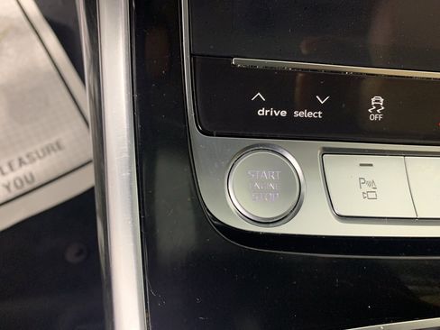 Used 2020 Audi Q7 3.0T Prestige w/ Prestige Package image 18