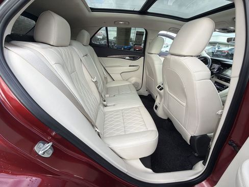 Used 2023 Buick Envision Avenir image 12