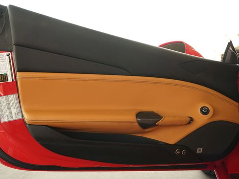 Used 2018 Ferrari 488 Spider RWD image 23