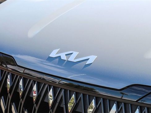 New 2026 Kia Carnival EX image 6