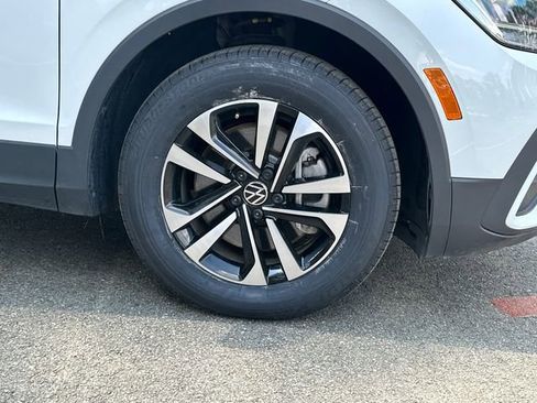 Certified 2024 Volkswagen Tiguan S image 29